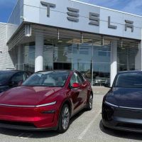 Tesla’s Price Adjustments in Canada — How Tariffs Reshaped Model Y Demand (and Where Canada’s Cars Come From Now)